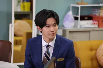 神宮寺勇太“ジョー”、トリンドル玲奈“カレン”ら受付チームが夏服に衣替え！シーン写真＆第6話あらすじ公開＜受付のジョー＞