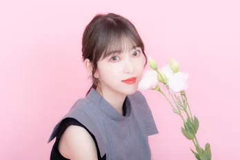 堀未央奈、本当の自分に近いキャラクターとは「私のイメージと素が一致する日が来るのか、自分でも楽しみにしているところです(笑)」<インタビュー『探偵が早すぎる』編>