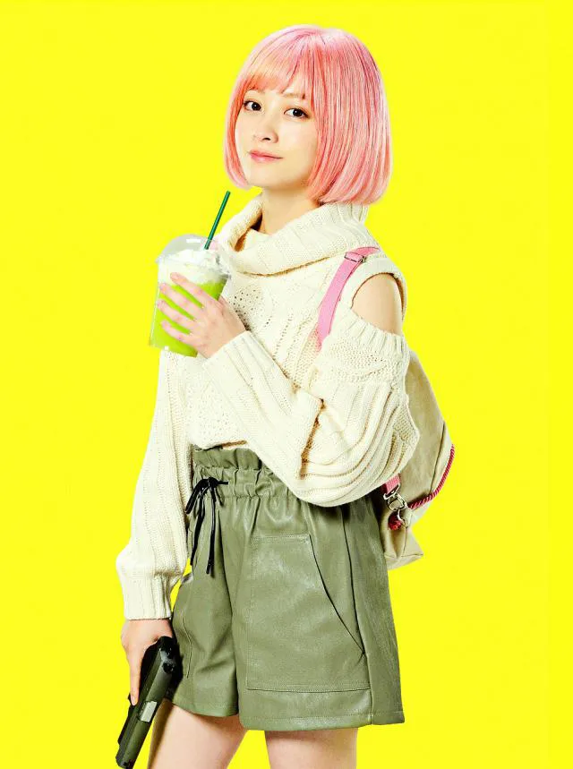 【写真】橋本環奈演じるピンクのショートボブでゆるふわな女子・菊野ケイの二面性が見えるビジュアル