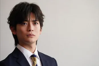 高橋文哉“山瀬”が今田美桜“麻理鈴”と口論から切な過ぎる告白へ＜悪女(わる)＞