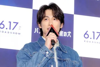 ディーン・フジオカ、“仲良し”岩田剛典に直してほしいところは「荷物が少なすぎる」