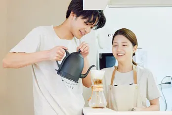 “けいぴー”中田圭祐&“うみ”川島海荷、初めての朝「おはよう」<私たち結婚しました 3>