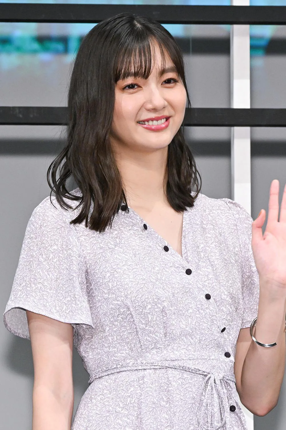 新川優愛