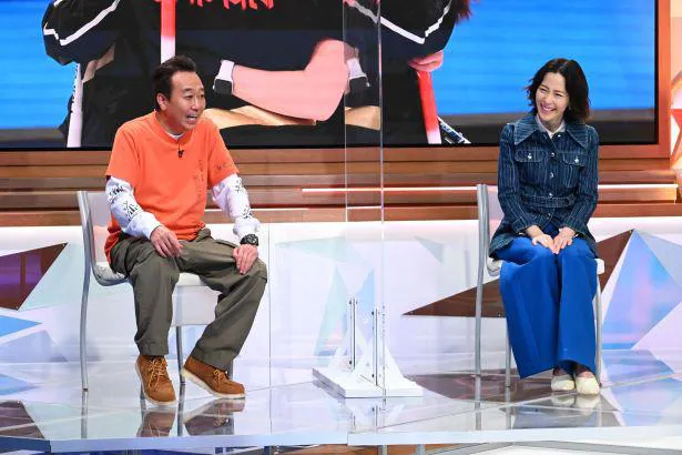 【写真】鮮やかなカラーパンツを着こなす「タモリステーション」ゲストの木村佳乃