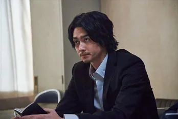 事件の真相に迫る柳俊太郎“隼人”がふと見せる兄の顔が切ない「君は許せるかい?」<教祖のムスメ>