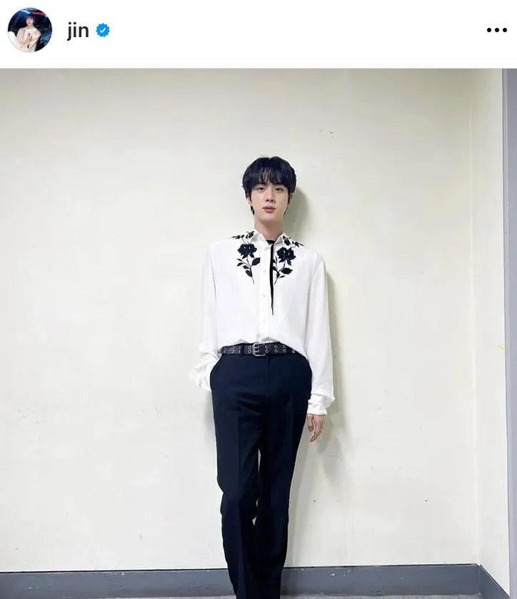 ※JINオフィシャルInstagram(jin)より