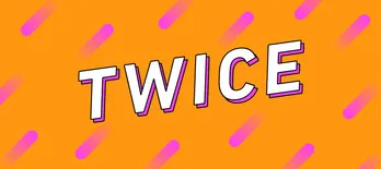 TWICE・ジヒョ、ふわふわワンちゃんとの“ラブラブ密着2ショット”に「幸運なわんこだね」「私もいぬになりたい!」の声
