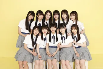 お披露目から約2カ月、AKB48の“新人”17期研究生が全員で座談会「『スカート、ひらり』のときはまだ生後2カ月くらい(笑)」