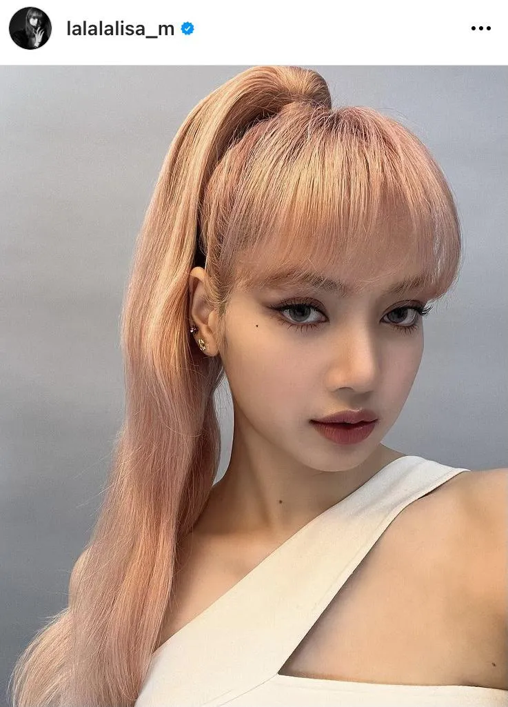 ※LISAオフィシャルInstagram(lalalalisa_m)より