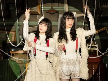 岩田陽葵&小泉萌香の声優ユニットharmoe、ABEMAにて地上波先行、日本独占配信アニメ<連れカノ>EDテーマ「ふたりピノキオ」アーティスト写真、ジャケット写真解禁