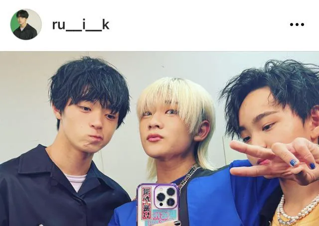 【写真】「15th dream」を歌う15歳になる学年のRUI (左)、edhiiiboi (中)、TAIKI (右)の3人 