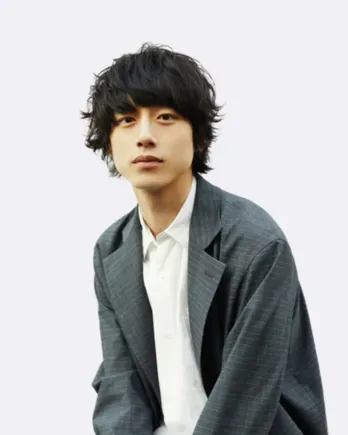 坂口健太郎、31歳の誕生日を“満面の笑み”で報告「おめでとう」「世界一可愛い31歳」と祝福の声続々