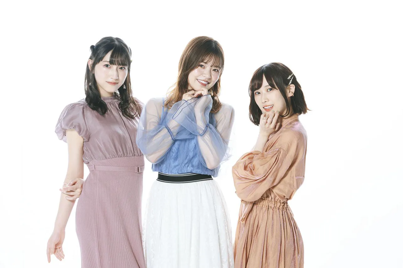 （写真左から）蟹沢萌子、鈴代紗弓、夏吉ゆうこ