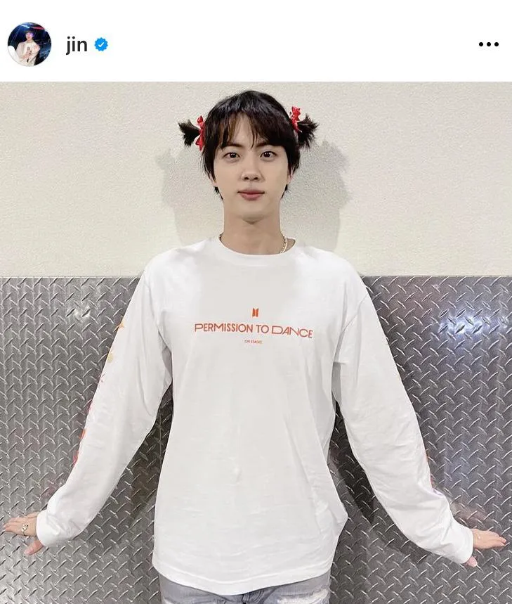 ※JINオフィシャルInstagram(jin)より