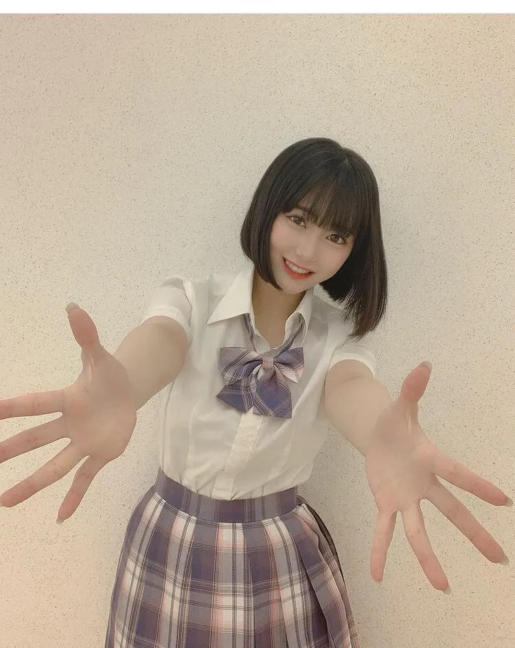 【写真】HKT48田中美久、鮮烈な“現役”制服ショット