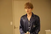 "彼パジャマ"姿の金田(瀬戸利樹)