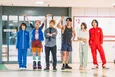 桜田ひより主演ドラマ「生き残った6人によると」第一話の場面写真公開　主題歌はFEMMとLOONAに
