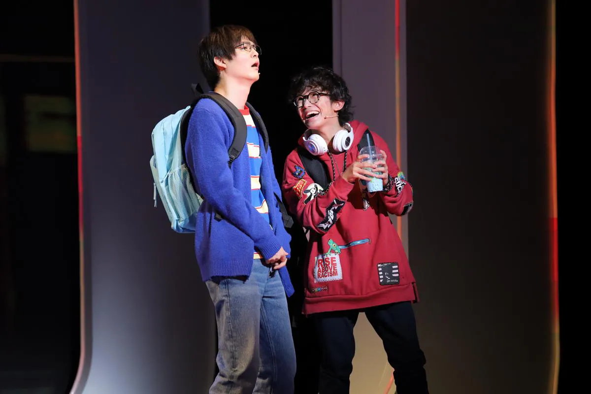 【写真】ミュージカル「BE MORE CHILL」で親友役を演じる薮宏太、加藤清史郎。