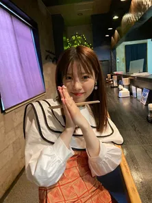 佐野岳、ラーメン屋で“いただきますポーズ”をする島崎遥香の姿を公開「お寿司も、ラーメンも美味しかったな」<私たち結婚しました 3>