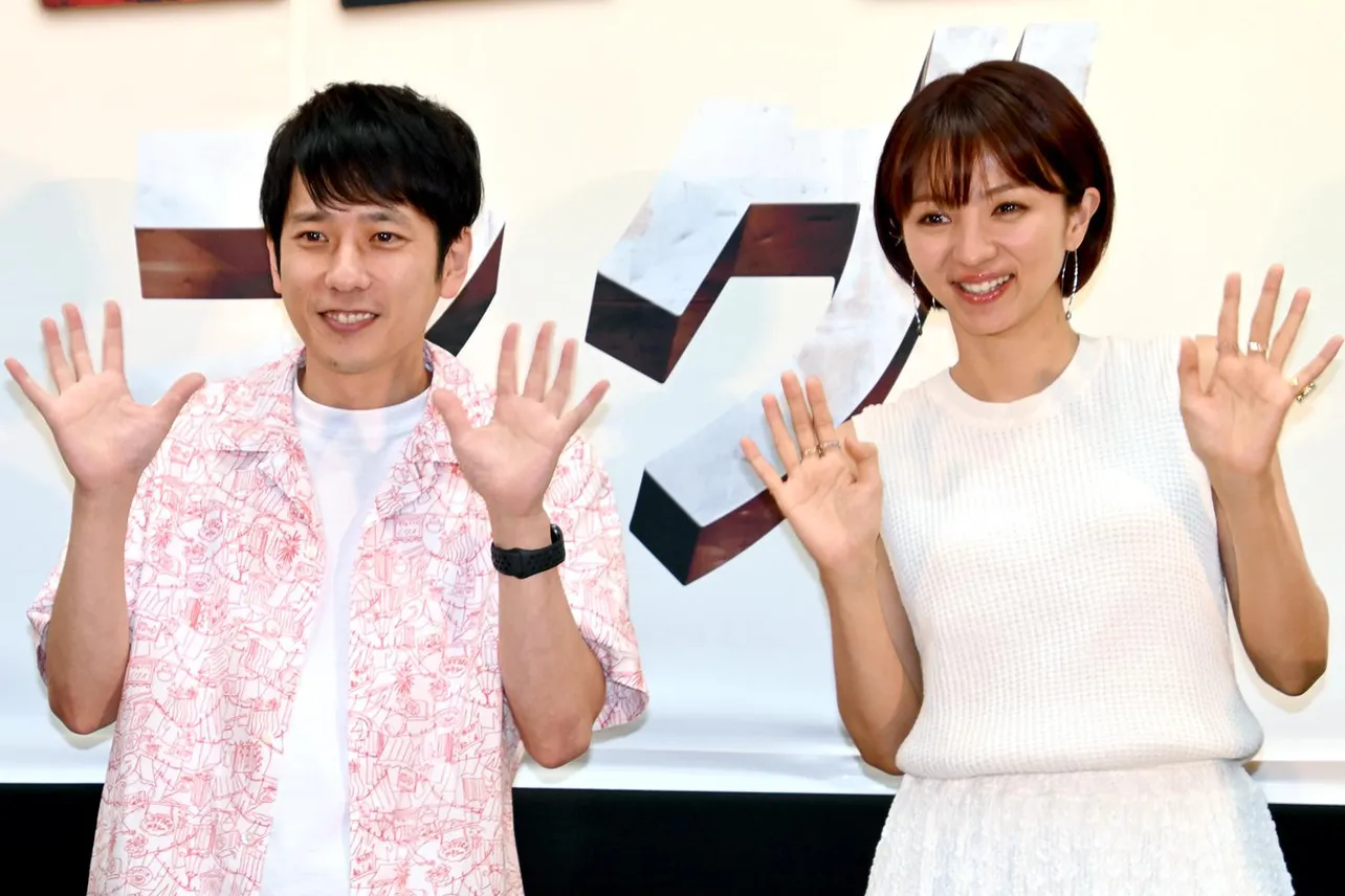 二宮和也と満島ひかりが映画「TANG タング」公開直前イベントにサプライズで登場