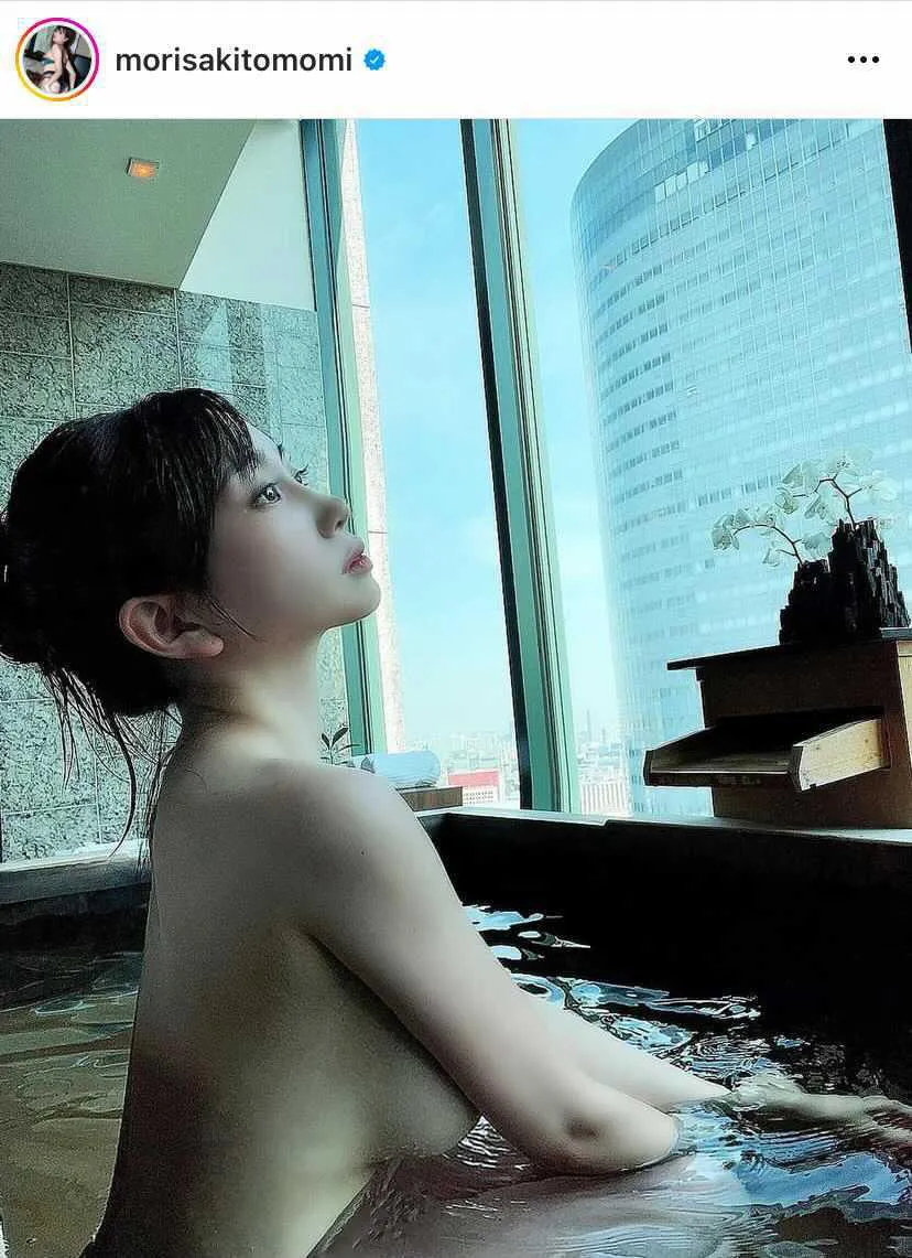 見えてしまいそう…森咲智美のセクシーすぎる入浴ショット