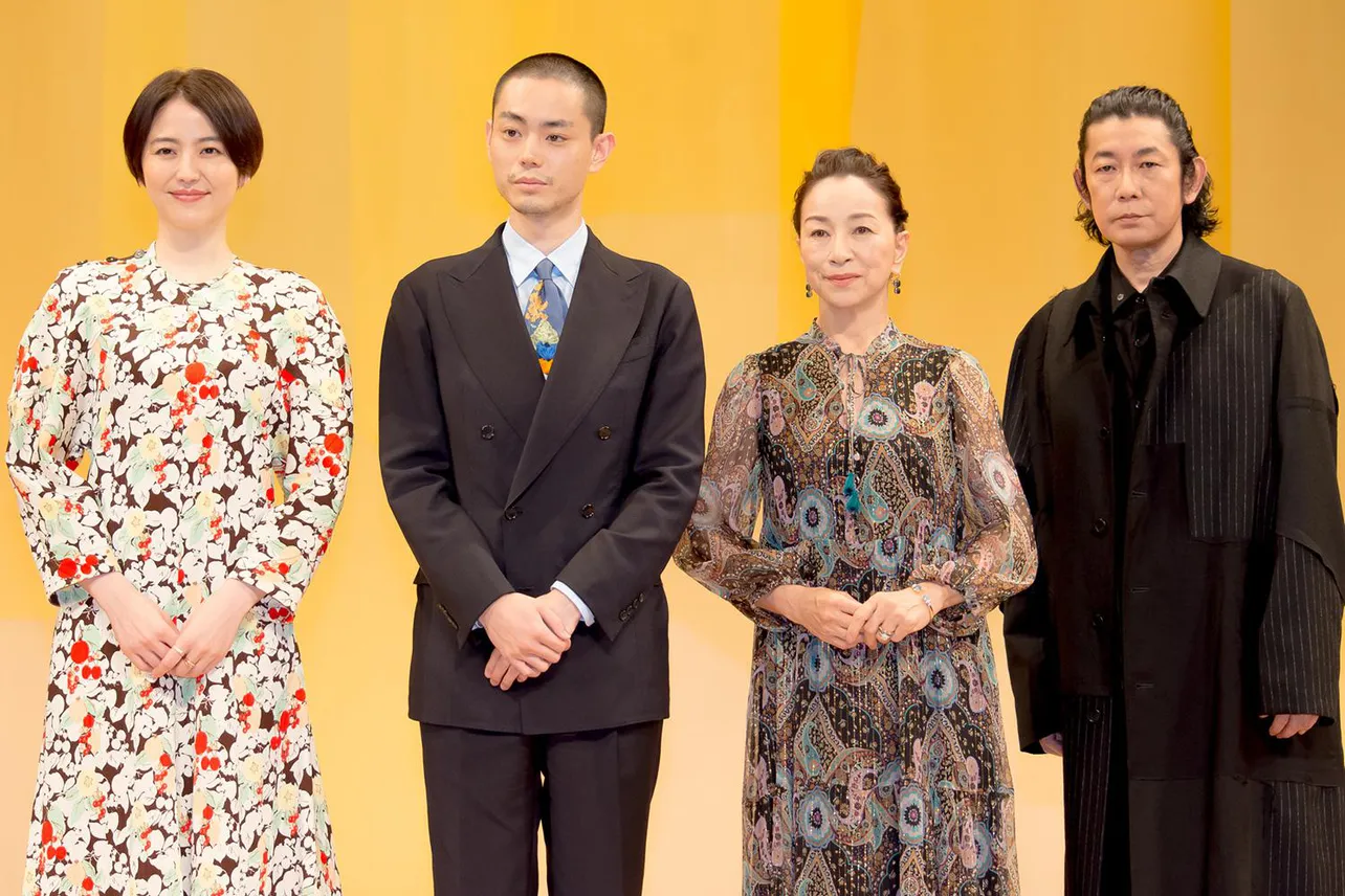 菅田将暉、泣きじゃくる原田美枝子の頭をよしよし「忘れられないですね