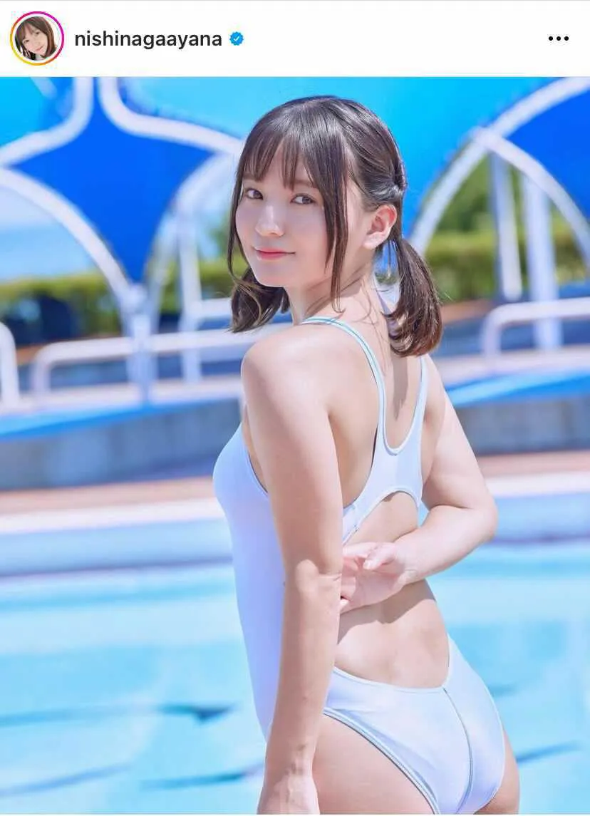 ヒップラインが美しい…！西永彩奈の競泳水着バックショット