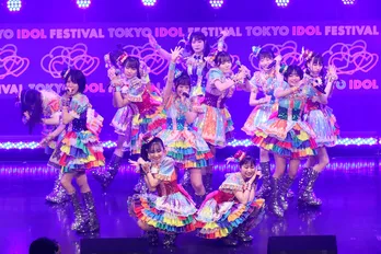 虹のコンキスタドール、新曲「キミは夏のレインボー」を含む夏曲オンパレード<TIF2022>