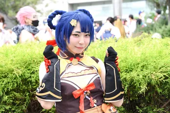 コスプレイヤー・星乃まみ、こだわりの“マロ眉”は「眉毛を剃らずにテープで隠す形で再現しました」