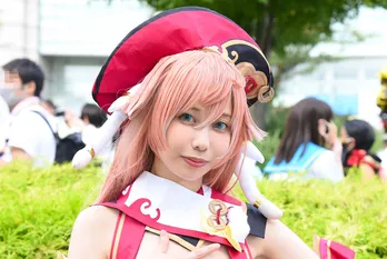 コスプレイヤー・ひのきお、真夏のイベントで『原神』煙緋コスプレ姿に「“瞳の大きさの再現”を意識しました」