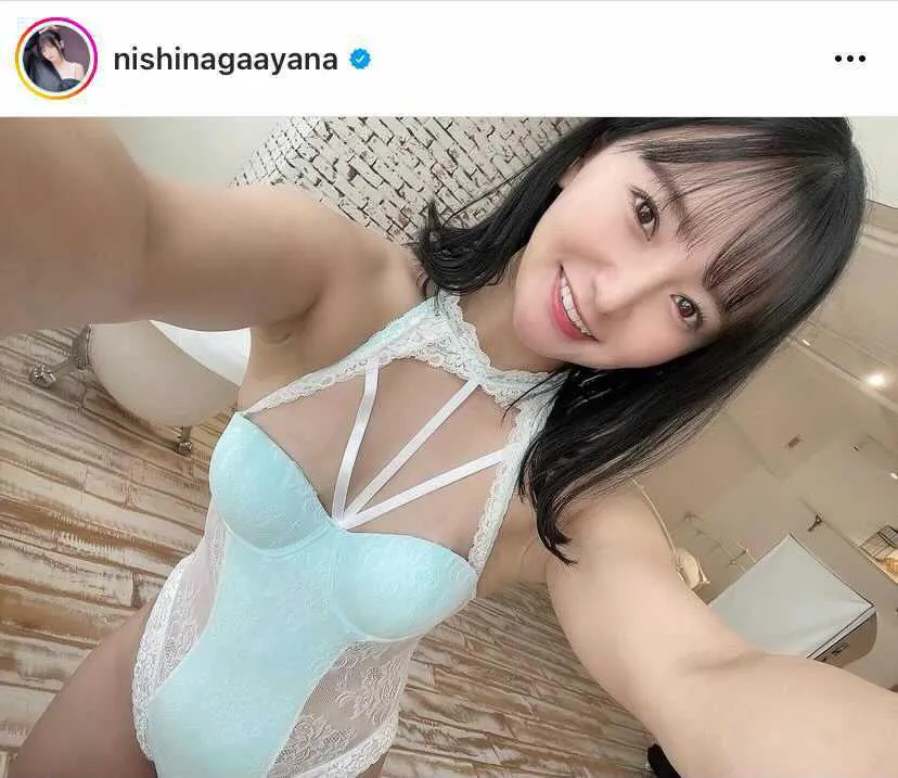 なぜだかエロい…西永彩奈の水着自撮りショット