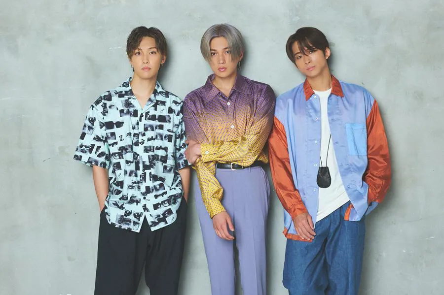 FANTASTICS from EXILE TRIBEの堀夏喜(写真左)、八木勇征（中央）、澤本夏輝(写真右)