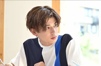 長尾謙杜“健太”、飯沼愛“恭一郎”にキスしようと急接近 悶絶シーンにドキドキ＜パパとムスメの7日間＞