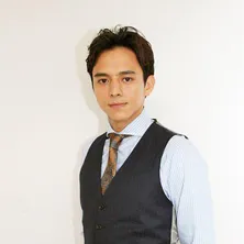 満島真之介、ズバーンと見事な左ストレートを投げる姿に「野球やってた?」と称賛の声