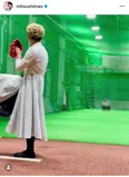 満島真之介、ブルペンで投球練習をする姿