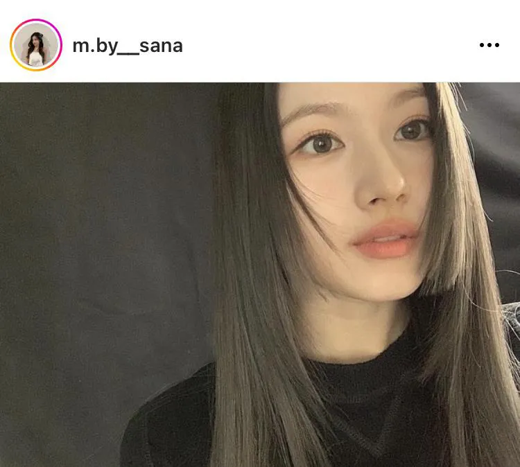 ※TWICE SANA Instagram(m.by__sana)より