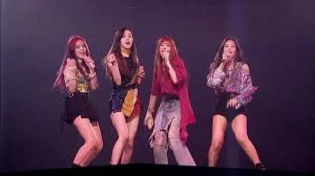 BLACKPINK PREMIUM DEBUT SHOWCASE