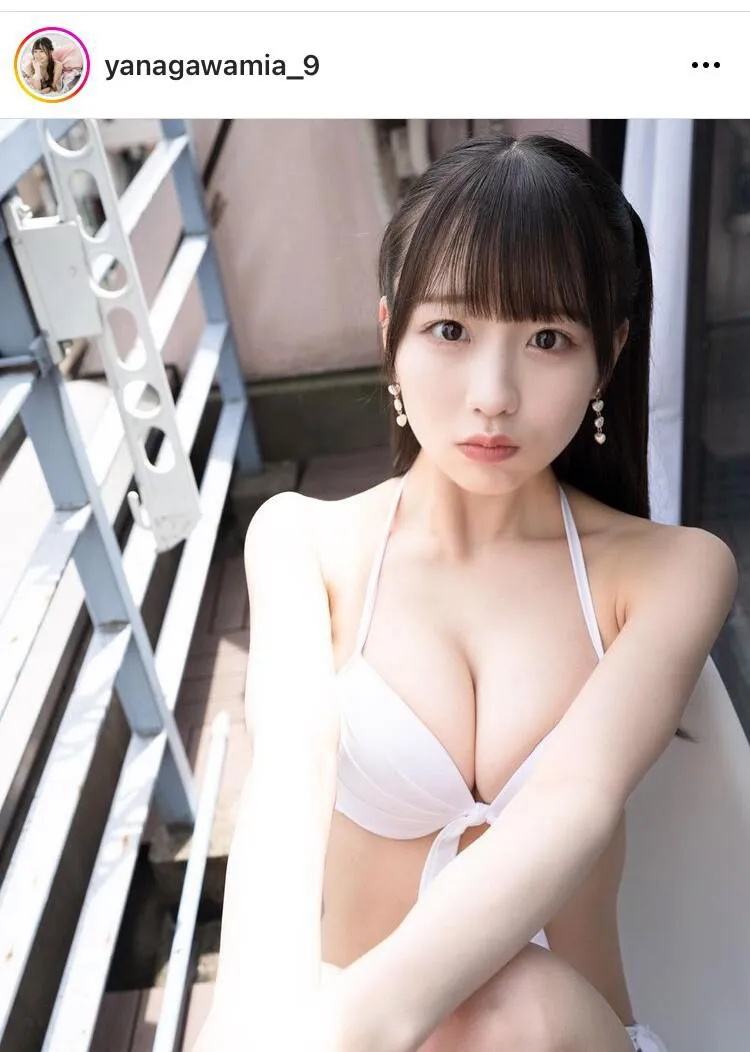 柳川みあ、“Fカップ”の美乳あらわなビキニショットを披露