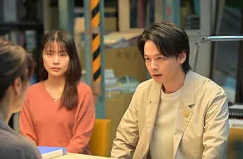 中村倫也“羽男”「君は人を殺したの？」放火容疑で逮捕された赤楚衛二“大庭”の弁護に挑む＜石子と羽男＞