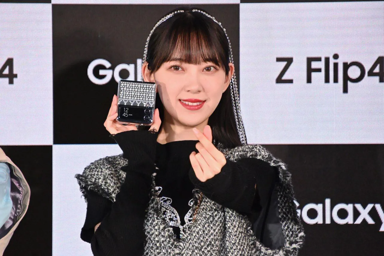 『Galaxy新製品発表・スマホファッションお披露目会』に登壇したモデル・女優の堀未央奈