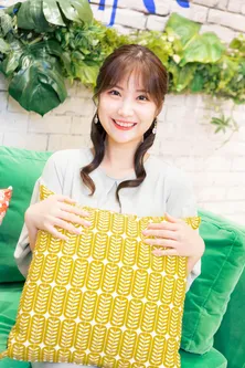 野村彩也子アナ、色気が凄い…念願の“ヘルシーおフェロ”に変身した姿に「セクシーな感じがまた素敵です」「ニュースもこれで読んで」と大反響の声