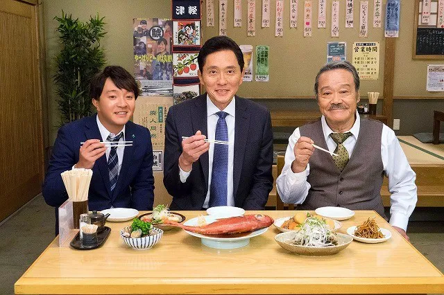 「釣りバカ日誌Season2」に出演する濱田岳、松重豊、西田敏行(左から)