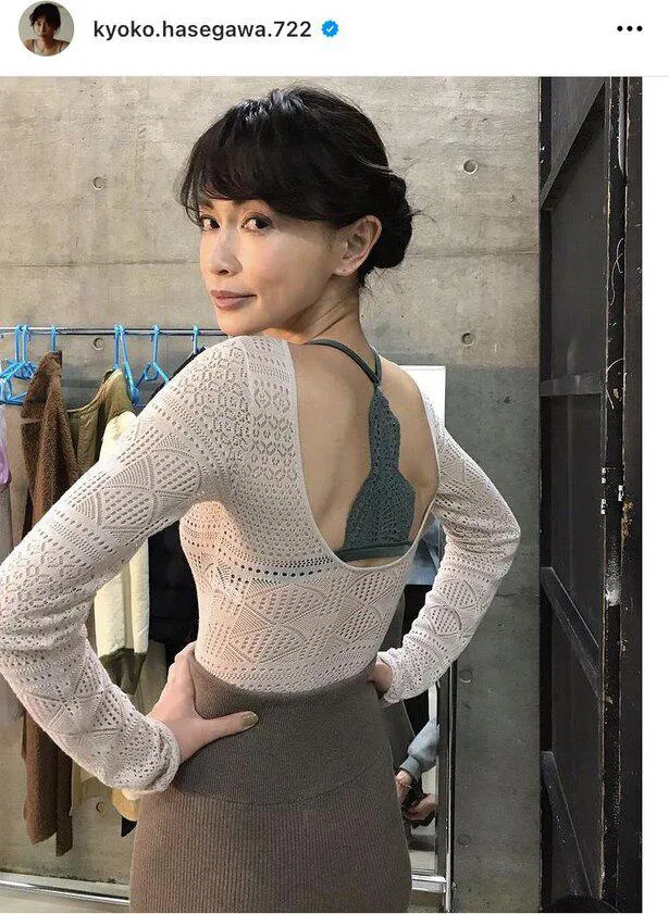 画像・写真 長谷川京子、“おしゃれは次のシーズンへ”…モヘアニットで秋