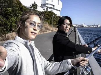 前作での喧嘩シーンが一転…前田公輝“轟洋介”&塩野瑛久“小田島有剣”のツーショットが解禁