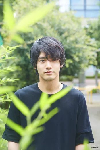 赤楚衛二＆望月歩、“優しい笑顔”がそっくり…美しき兄弟のオフショットに「尊い」「似てる！」と反響続々＜石子と羽男＞