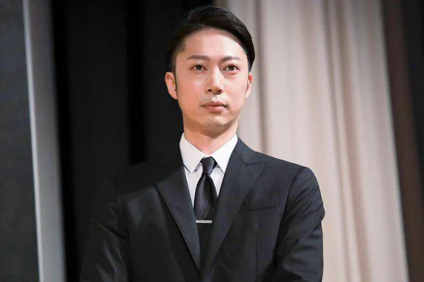 はんにゃ 金田哲 坂口健太郎 スーツ姿での2ショットに かっこいい 眼福です とファン歓喜 Webザテレビジョン