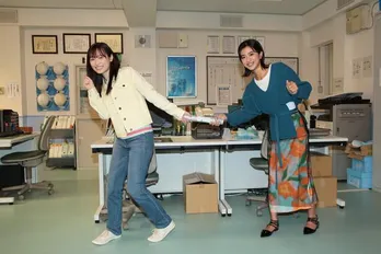 「ちむどんどん」黒島結菜から「舞いあがれ!」福原遥へ “朝ドラ”バトンタッチセレモニーを実施