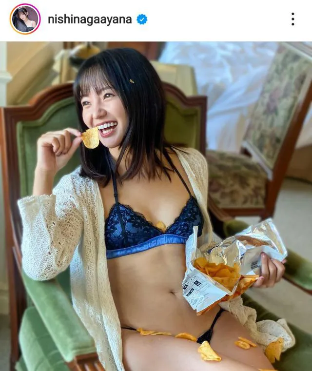 【写真】西永彩奈、色っぽボディがポテチまみれに…「その太もものをいただきます」と反響