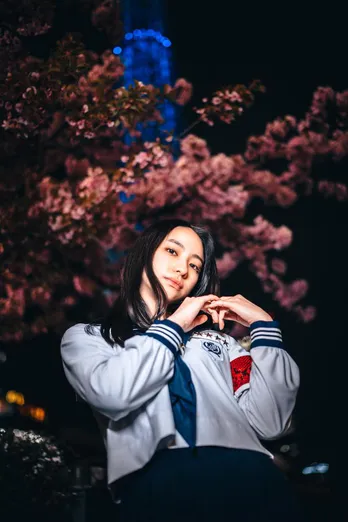 新しい学校のリーダーズ・KANON、エビ中・真山りかの生配信番組『真山りかのアニメ300％』にゲスト出演