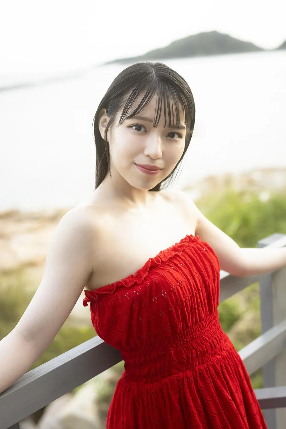 岩田陽菜写真集「選べないクレヨン」先行カット